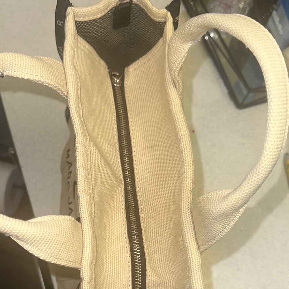 Marc Jacobs Tan Meduim Tote Bag - Picture 4 of 5